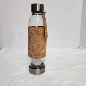 The Spice & Tea Exchange Glass‎ Steep Bottle  w/ Infuser Plain Cork Wrap